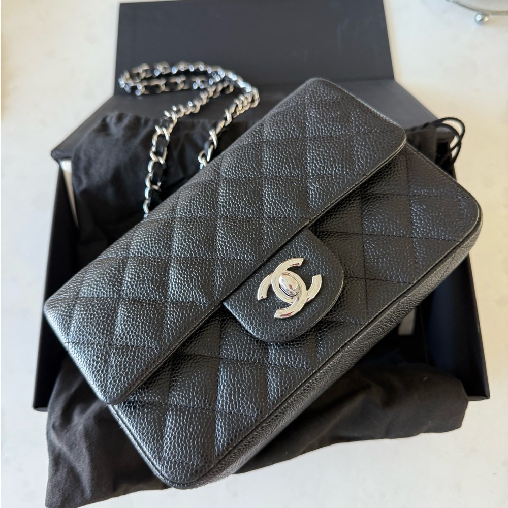 SOLD-Chanel Black Quilted Women's Bag